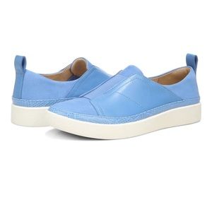 VIONIC Women’s Essence Zinah Slip Shoe - Size 8 in Azure (blue) NWT